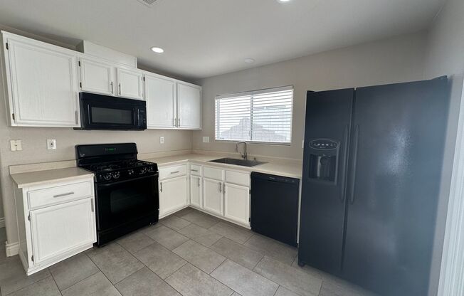 2 beds, 1.5 baths, $1,650