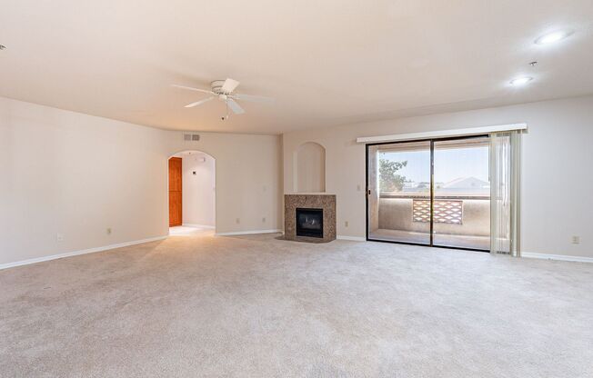 1 bed, 1 bath, $1,600, Unit #337