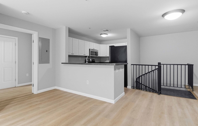 2 beds, 2 baths, 1,629 sqft, $3,000, Unit 116