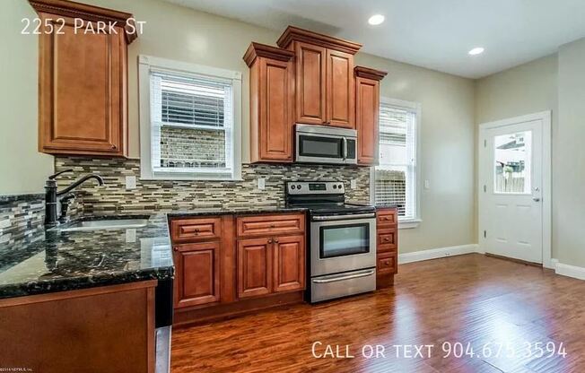 2 beds, 2 baths, 1,242 sqft, $1,850