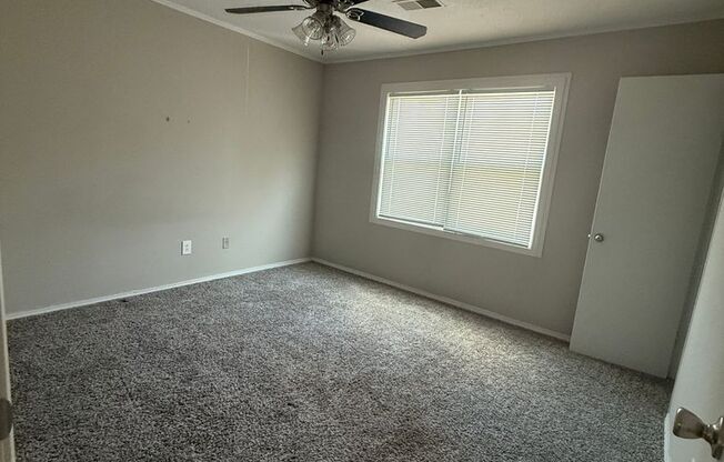 2 beds, 1 bath, 725 sqft, $949, Unit 807-29TH R