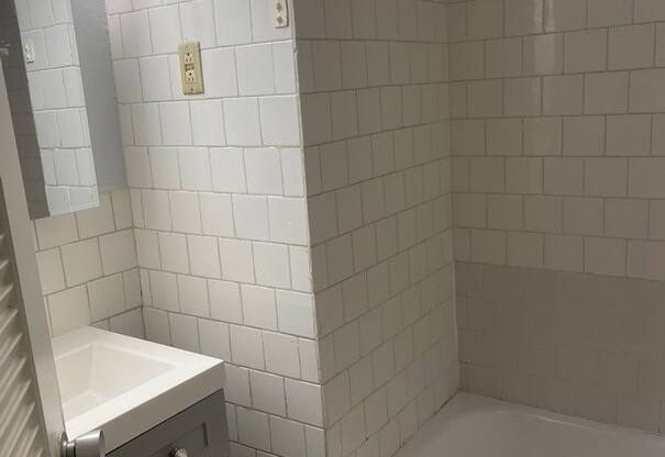 477 COMMONWEALTH AVE