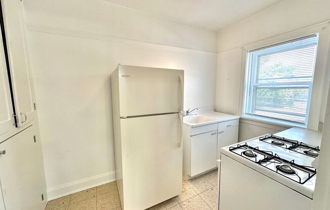 1 bed, 1 bath, $1,099, Unit 3819-7