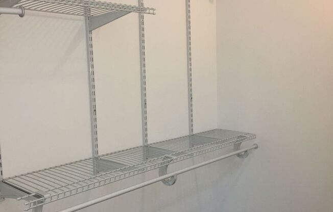 Studio, 1 bath, 800 sqft, $1,625, Unit B-102