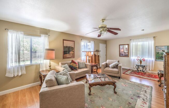 1 Bedroom Casita with Pool Access!