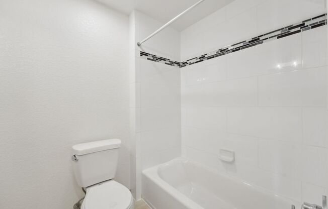 2 beds, 2 baths, 796 sqft, $4,195, Unit 412