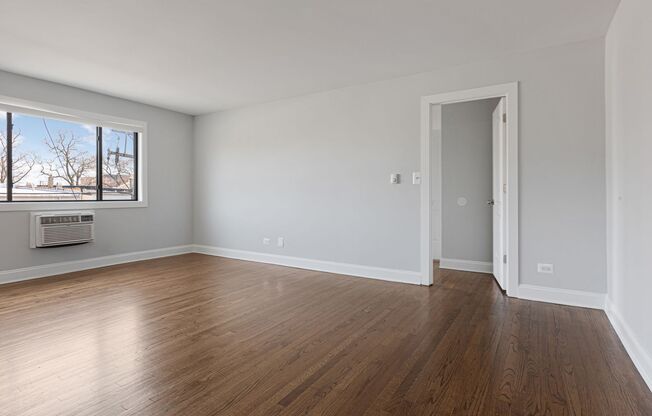 2 beds, 1.5 baths, 926 sqft, $2,100, Unit 306