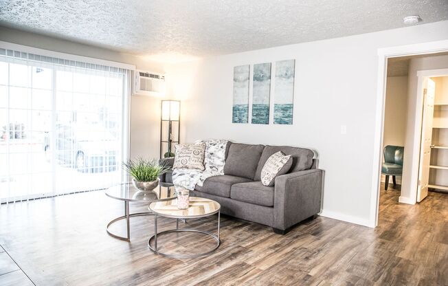 3 beds, 2 baths, 1,250 sqft, $1,695, Unit A101