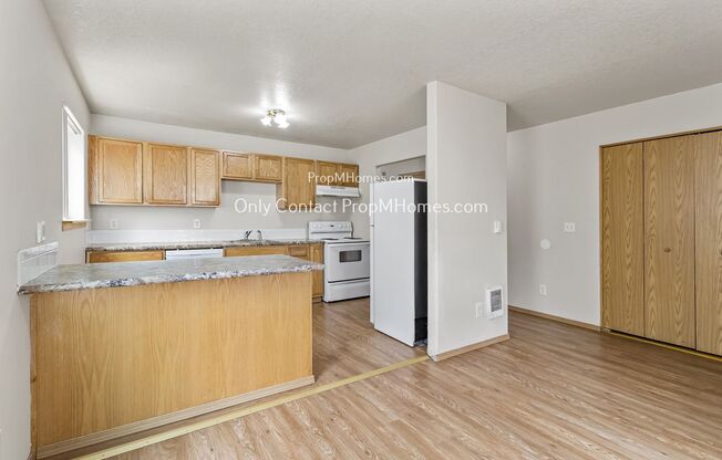 4 beds, 2.5 baths, $2,399, Unit 2407 SE 89th Avenue