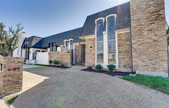 5818 Orchid Lane