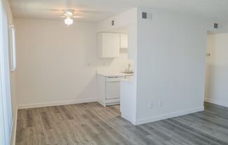 1 bed, 1 bath, 640 sqft, $1,395, Unit 77