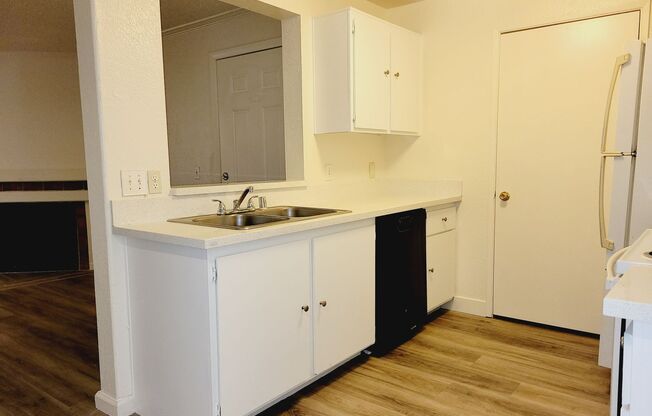 **COZY CONDO**