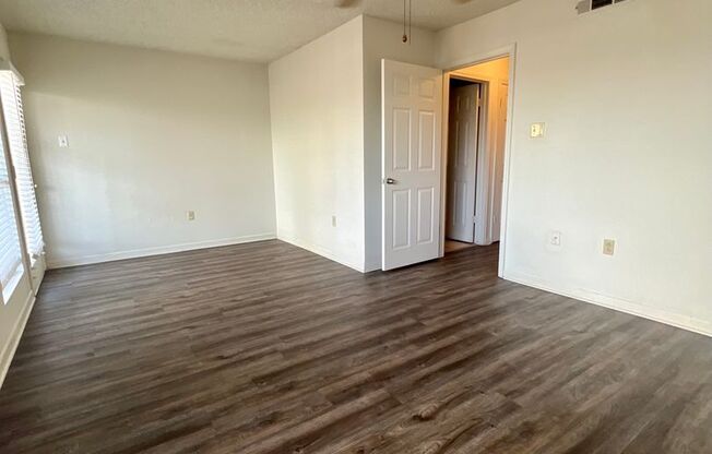 Huge 1 Bedroom