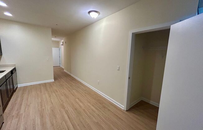 Studio, 1 bath, 596 sqft, $1,450, Unit 413 Unit 102