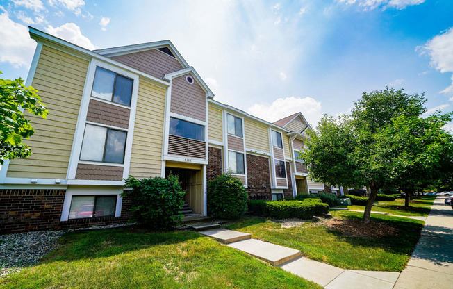 Non Smoking buildings at South Bridge Apartments, Fort Wayne, Indiana