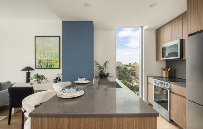 1 bed, 1 bath, $5,010, Unit 7E