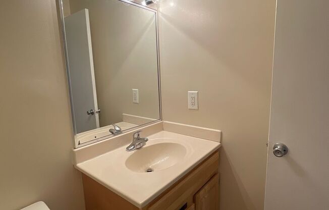 2 beds, 2 baths, 1,000 sqft, $1,975, Unit 14229 #304