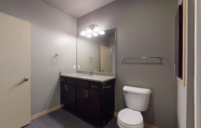 1 bed, 1 bath, 553 sqft, $1,675, Unit 902-206