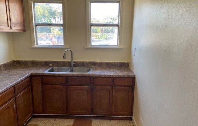 629 E 50 ST