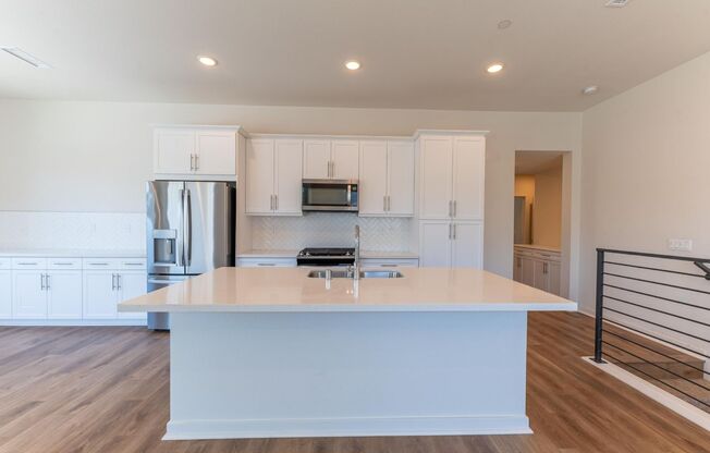 Two Weeks Free! Newer Condo w/Garage, Laundry, 3 Bdrm/2 Bath, Pet-Friendly, in Otay Ranch!