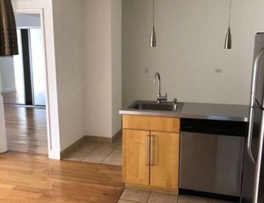 1 bed, 1 bath, 700 sqft, $2,450, Unit 204