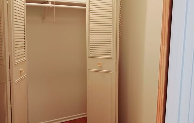 Studio, 1 bath, 332 sqft, $1,400, Unit 311