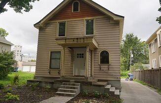 Affordable five bedroom house close to U of M campus!