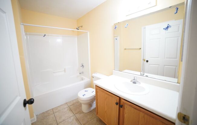 2 beds, 2 baths, $1,300, Unit APARTMENT 2306