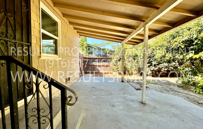 3 beds, 2 baths, $2,300