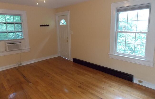 Studio, 1 bath, $1,175, Unit UNIT A