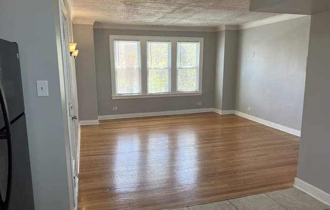 1240 W 90 ST