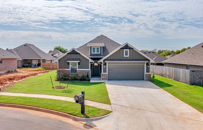 Brand New Home Availabe Now In Moore! $500 off First months rent!