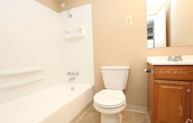 2 beds, 1 bath, 1,004 sqft, $1,205