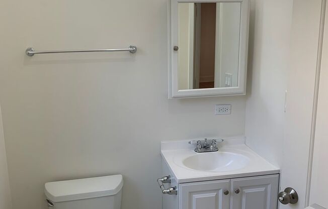 Studio, 1 bath, $1,195, Unit 4847-2C