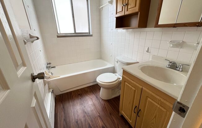 1 bed, 1 bath, 750 sqft, $865, Unit 29