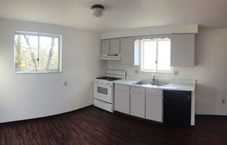 2 beds, 1 bath, $1,050