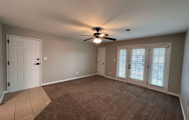 1 bed, 1 bath, 785 sqft, $1,295, Unit 4820 # 201