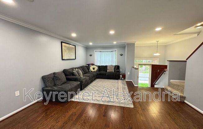 3818 VERMONT CT