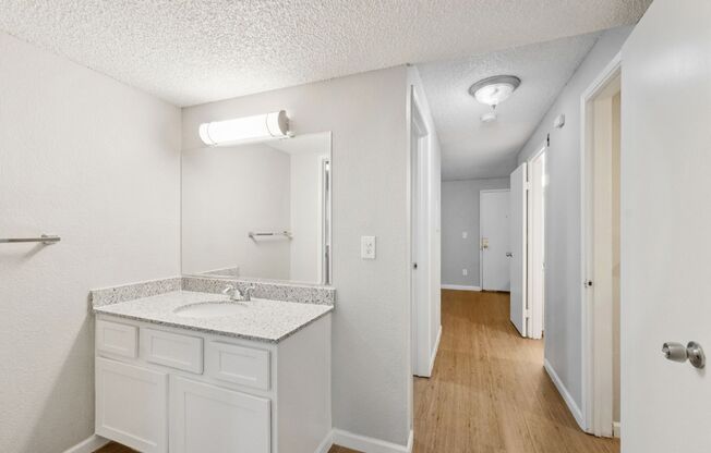 3 beds, 2 baths, 643 sqft, $1,900, Unit C305
