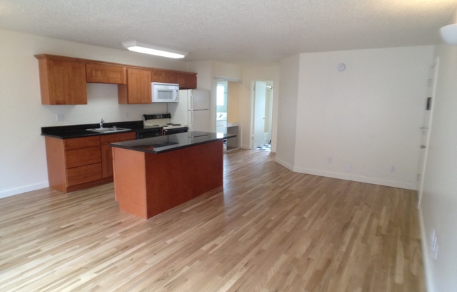 1 bed, 1 bath, 600 sqft, $1,395, Unit 6