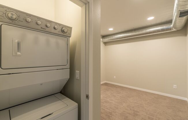 1 bed, 1 bath, 816 sqft, $1,250, Unit 409