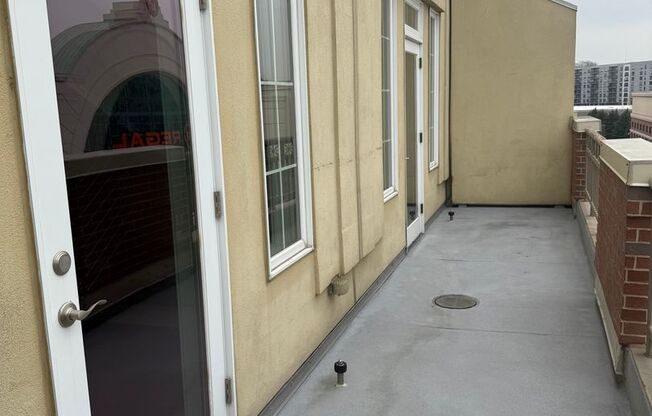 2 beds, 2 baths, $2,300, Unit # 7413