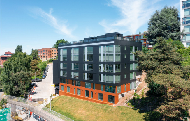 1 bed, 1 bath, 412 sqft, $2,275, Unit 204
