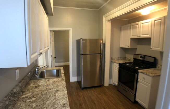 1 bed, 1 bath, $895