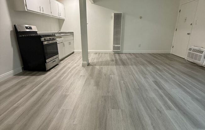 1 bed, 1 bath, 525 sqft, $1,875, Unit 9121-2