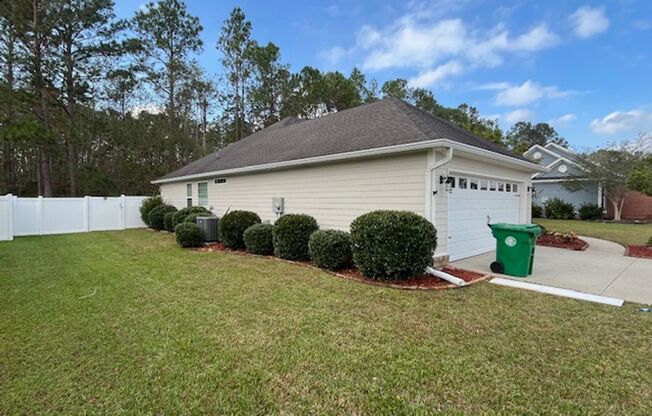 Spacious 4-Bedroom Home with Modern Comforts in Valdosta