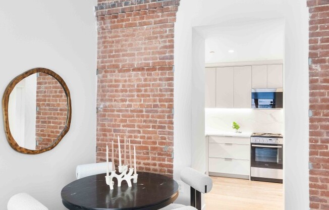 1 bed, 1 bath, $3,500, Unit 303