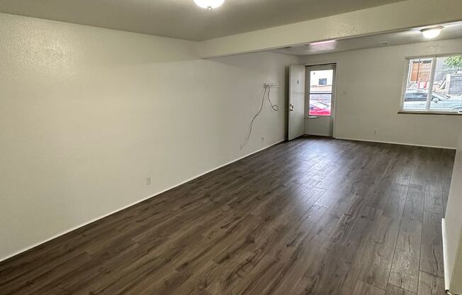 2 beds, 1 bath, $2,350, Unit 1