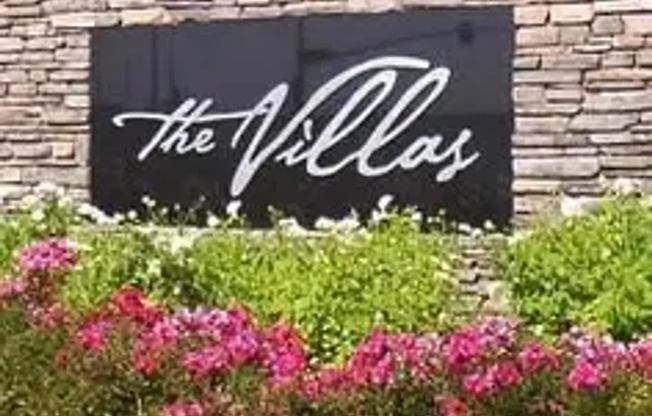 The Villas @ Woodcreek Oaks, 3 Bedroom 2 Bath, 1 Attached Garage, 1 detached Garage, New Paint & New Flooring