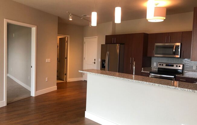 1 bed, 1 bath, 747 sqft, $1,800, Unit 810
